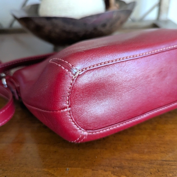 EUC Coach Charlie Mini Hobo - Picture 10 of 15